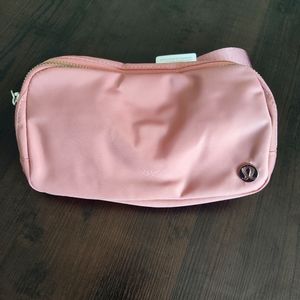 Lululemon Everywhere Belt Bag